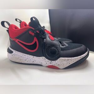 Nike Boys Team Hustle D11 DV8994-003 Black Basketball Shoes Sneakers Size 1.5Y